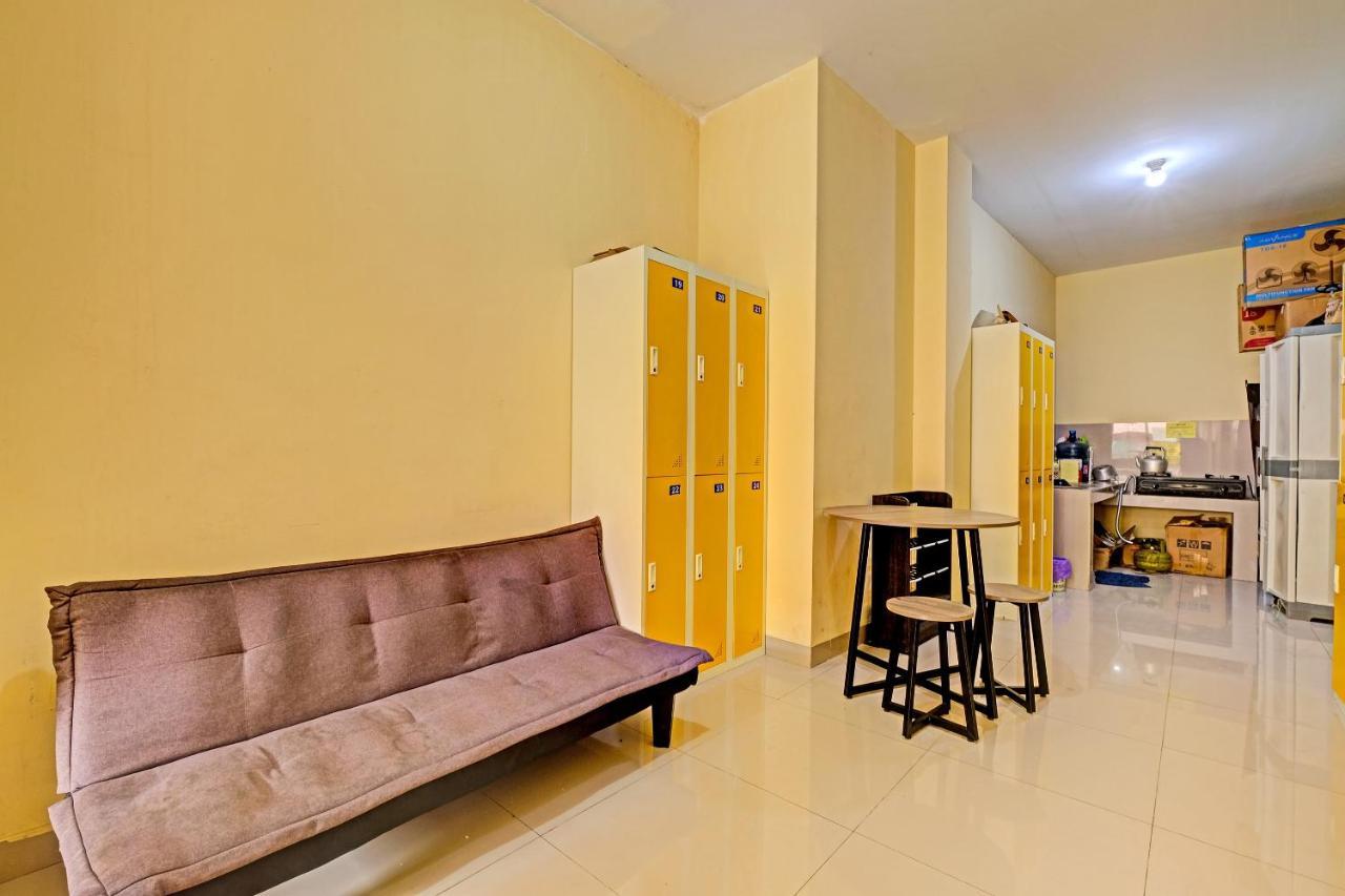 Oyo 91532 Malioboro Guesthouse 日惹 外观 照片